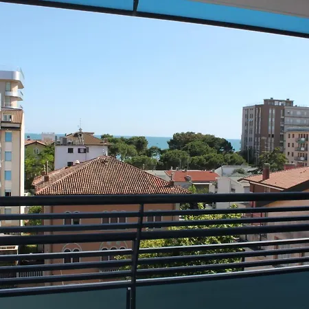 Tiziano Apartament *